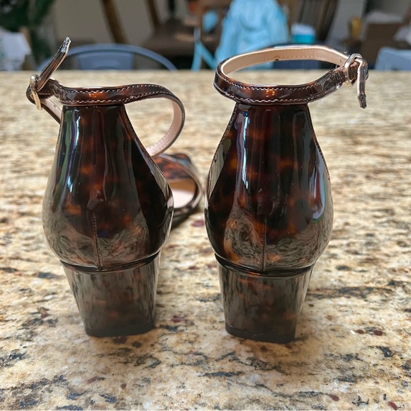 Unisa Tortoise Ankle Strap Wedge Heel Sandals Square‎ Toe Sz 8.5 - Picture 4 of 6